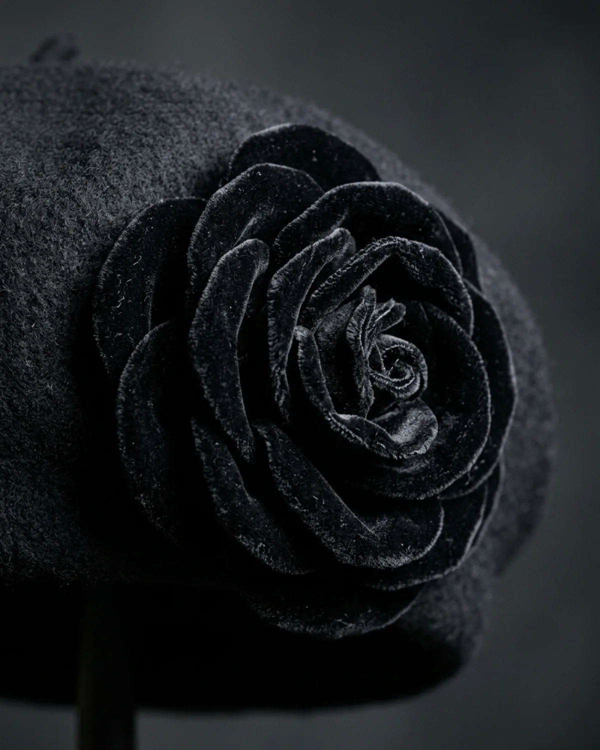 Noir Velvet Rosette Beret (alternate view)